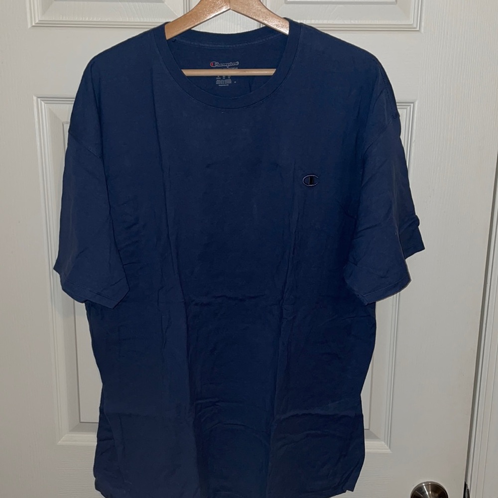 Champion shirt good condition never worn xxl